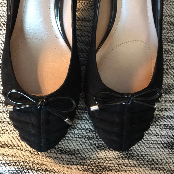 DKNYC new black suede pumps - Picture 4 of 6